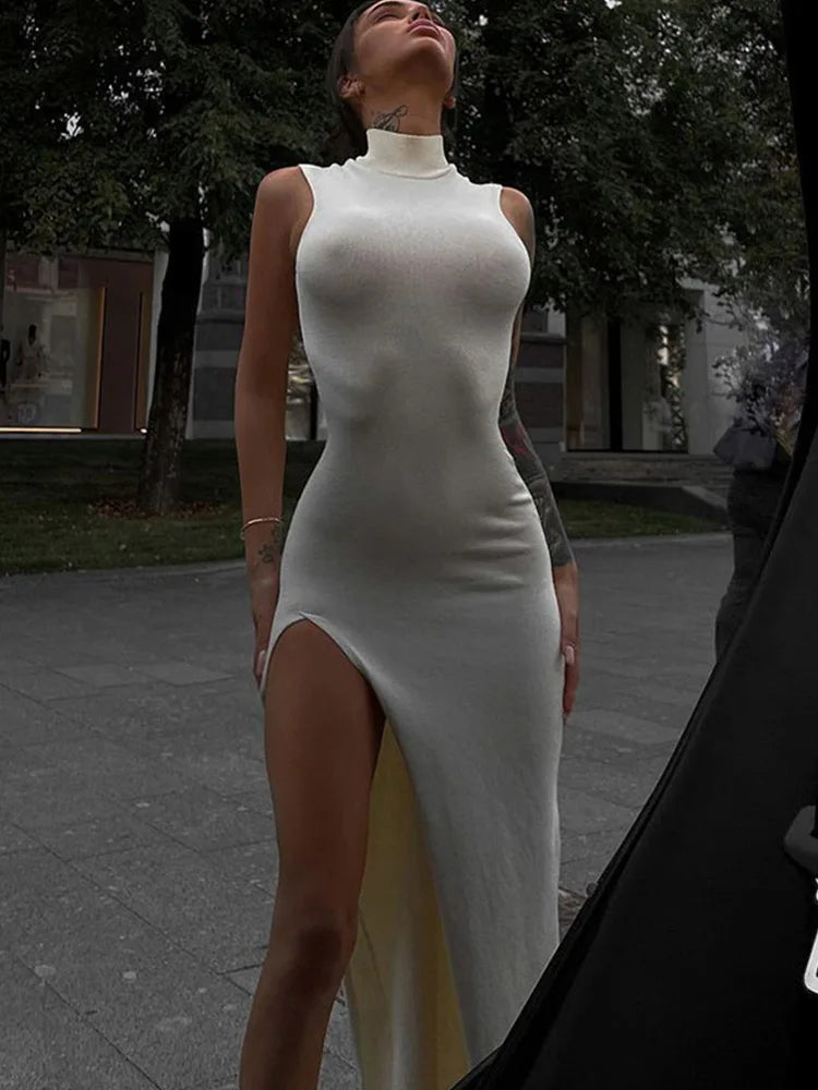 Vestido Longo com Fenda Lateral