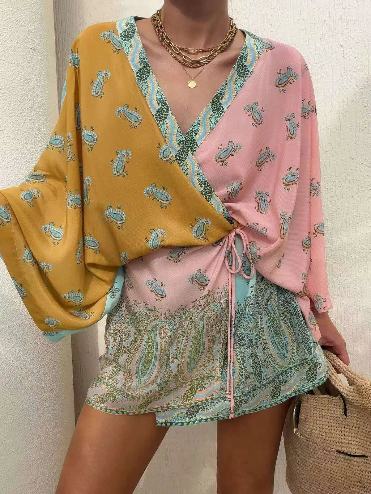 Women's Paisley Print Two-Piece Set, Color Block V-Neck Wrap Top & Shorts, Loose Casual Outfit for Beach Vacation